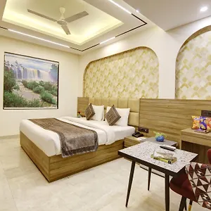 Hotel Venus Plaza- Near Delhi Airport **