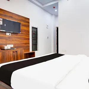 O Raj Gharana Hotel