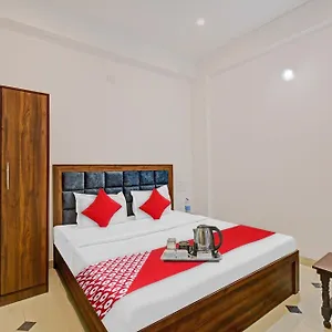 O Padharo Saa Hotel